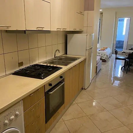 Noi Sea View Studio Apartment Vlore